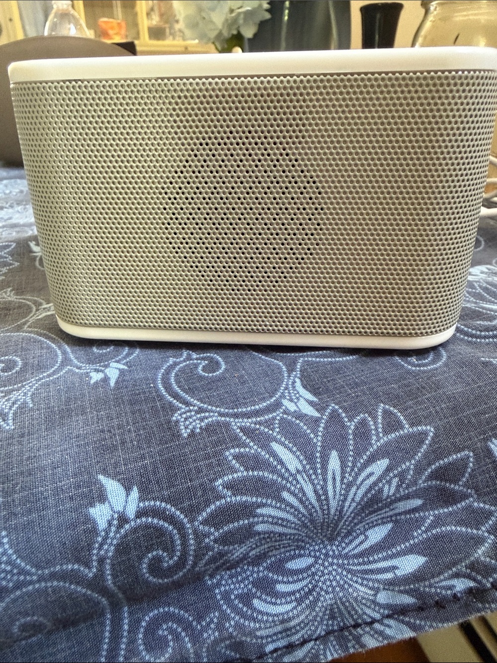 White Sound Machine with Six Nature Sounds - Picture 2 of 4